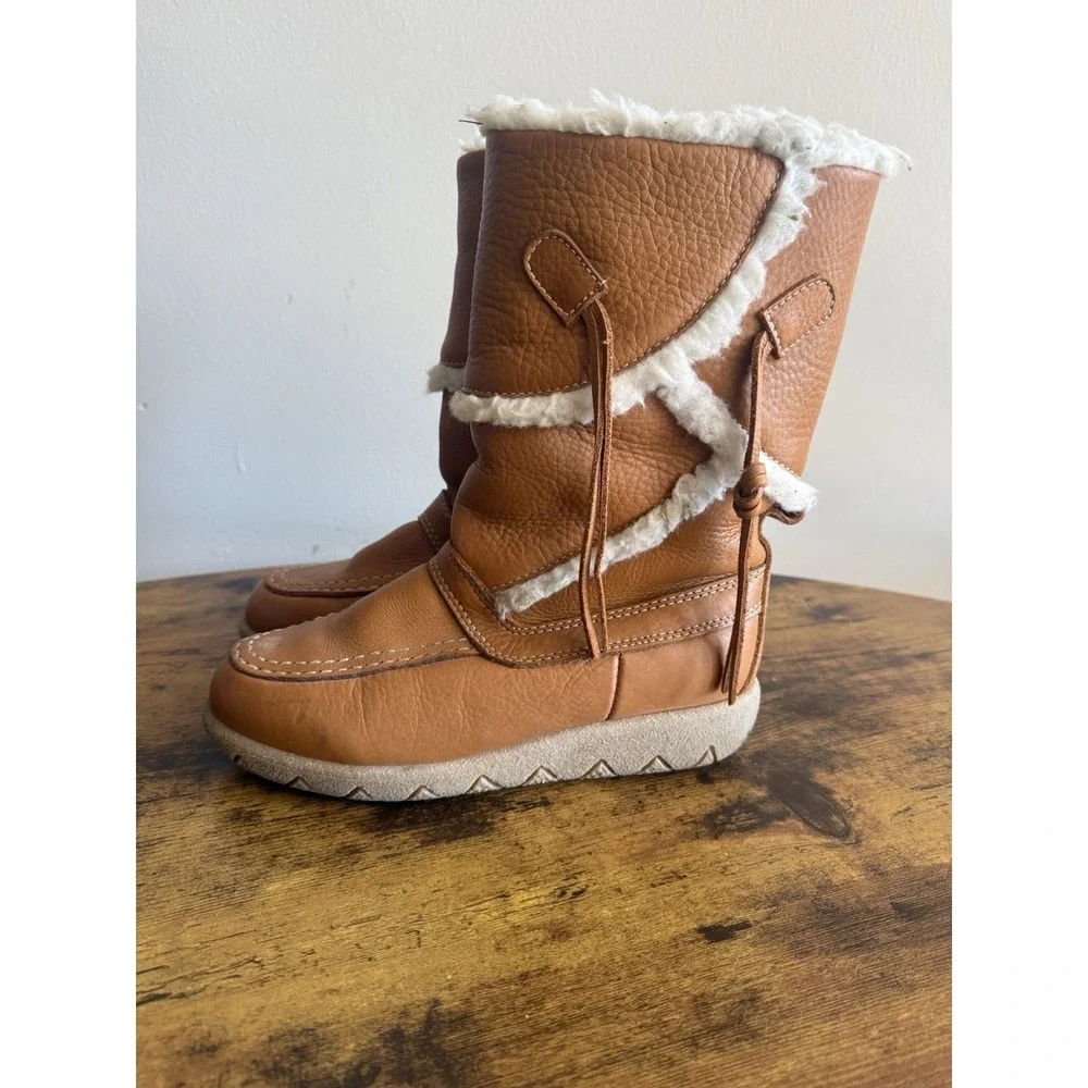 vintage mid-calf winter mukluk boot Made In Canada Women's Size 7